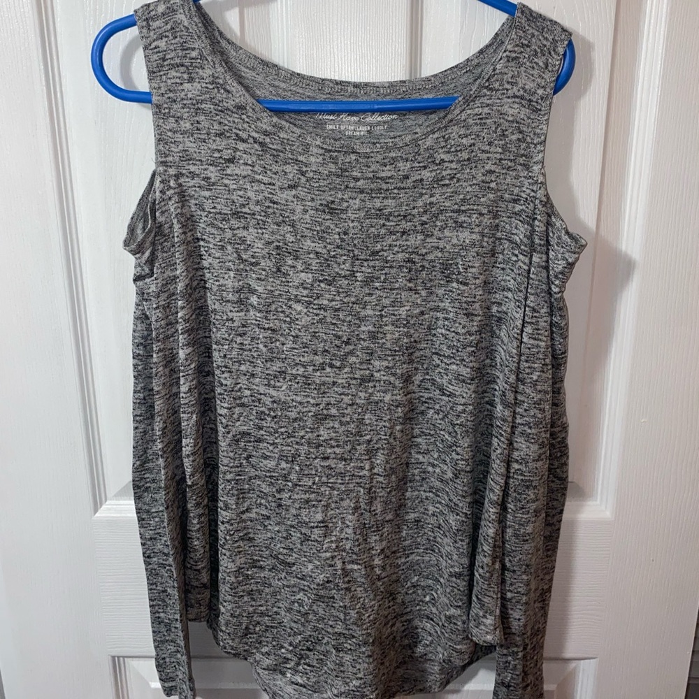 Hollister Cold shoulder top